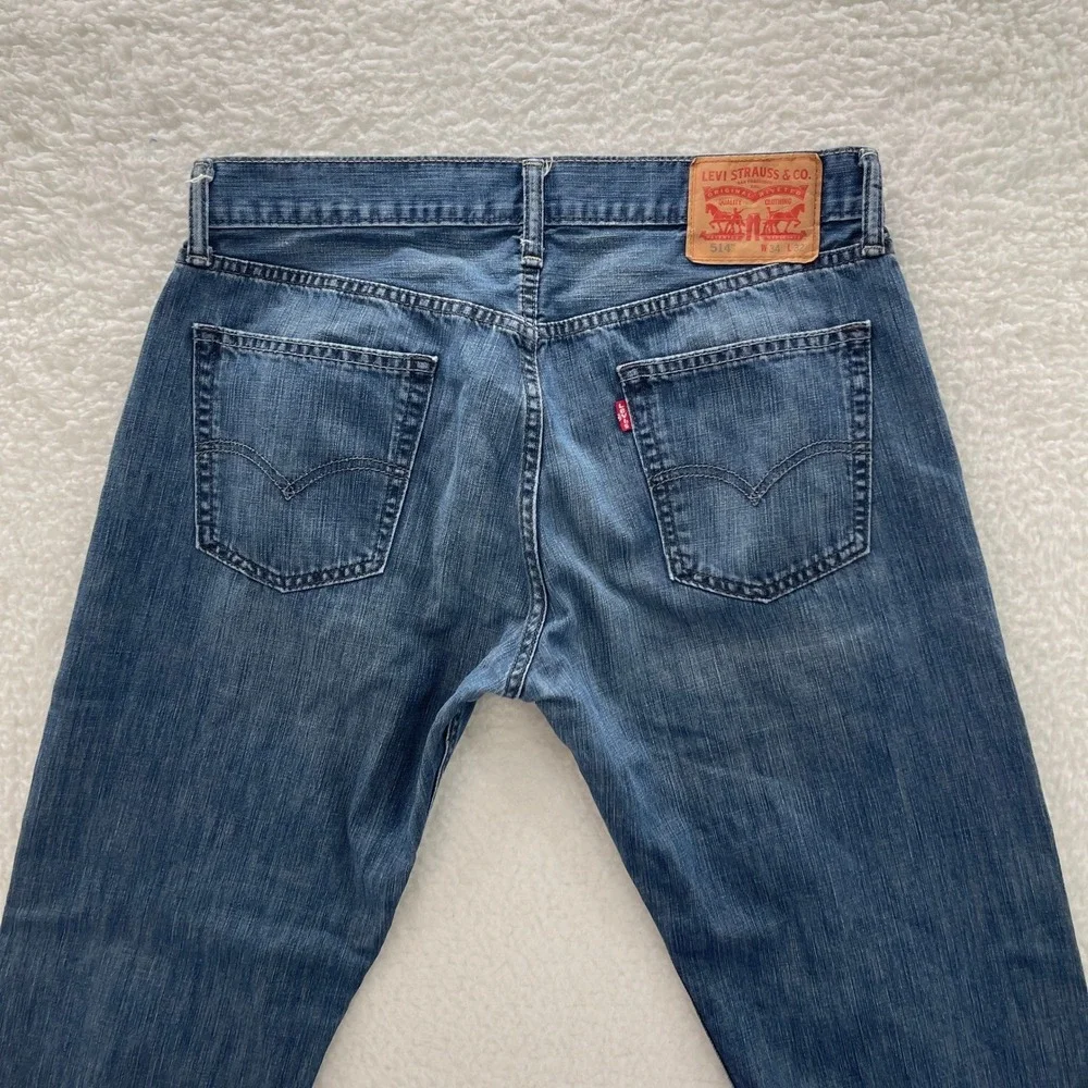 Levis Jeans Mens 34x32 Blue 514 Straight Fit medium Wash Denim Cowboy Work